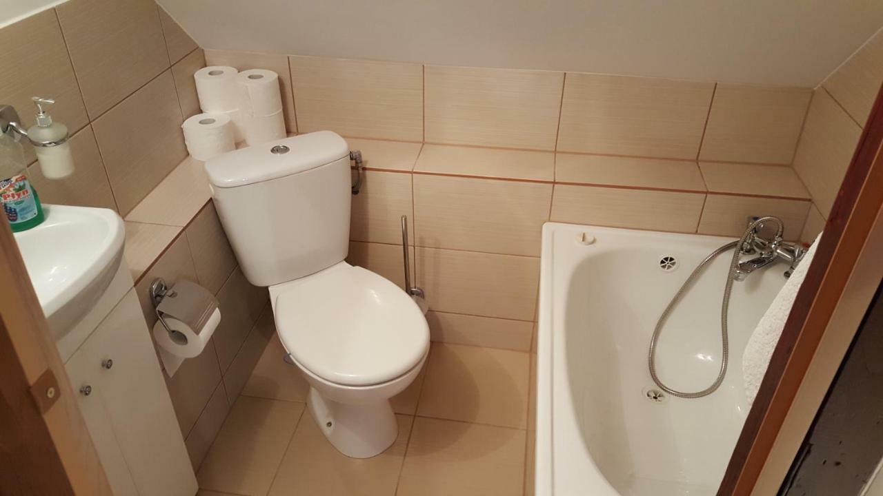 شقة اوسترزوكي دولن  في Apartament Szafa المظهر الخارجي الصورة